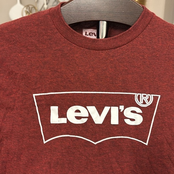 SHORT SLEEVE LEVI SHIRT SIZE SMALL - Picture 2 of 3